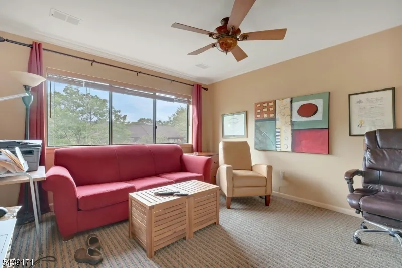 211 Yorktowne Ct Washington, NJ 07676