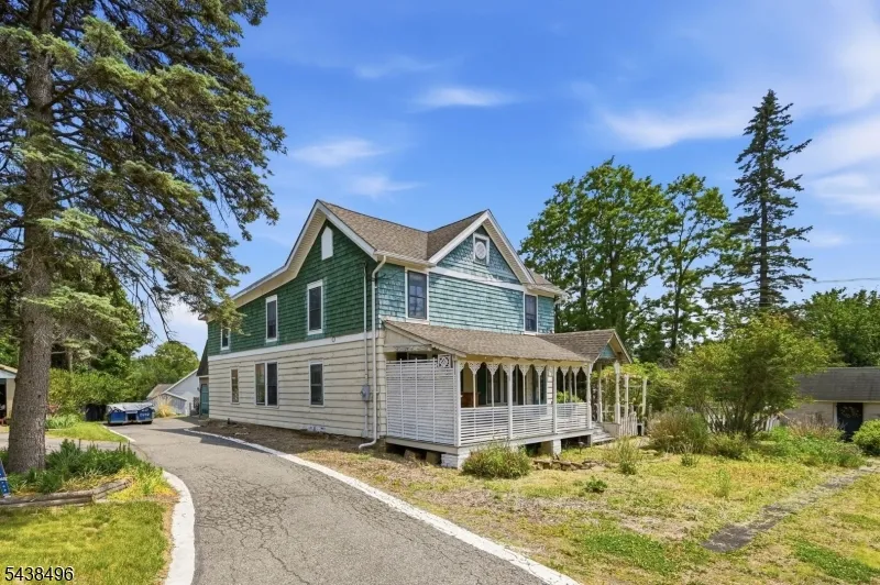 92 Randolph Ave Mine Hill, NJ 07803
