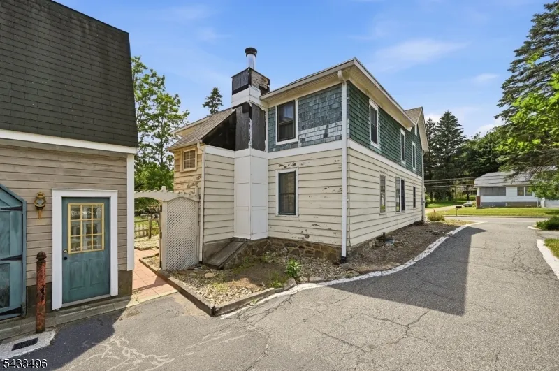 92 Randolph Ave Mine Hill, NJ 07803