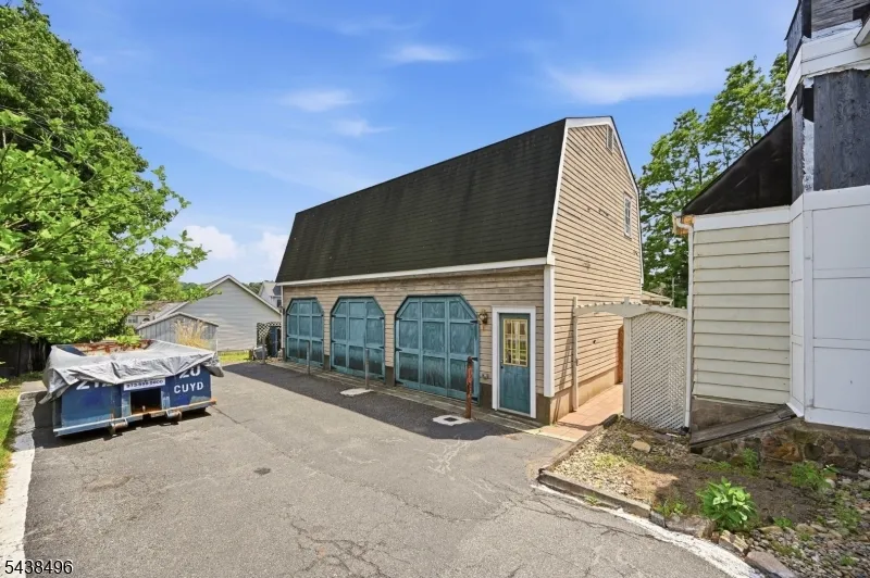 92 Randolph Ave Mine Hill, NJ 07803
