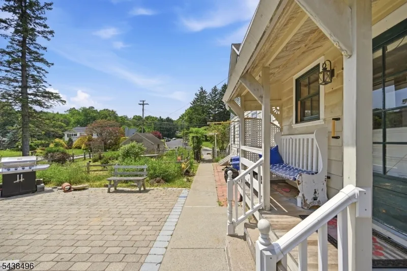 92 Randolph Ave Mine Hill, NJ 07803