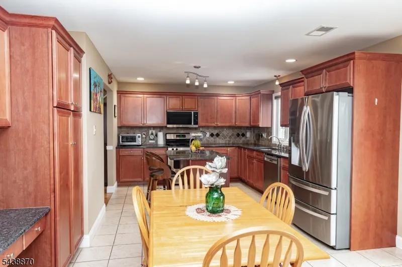 419 Putnam Rd Union, NJ 07083