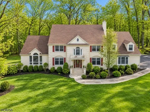 6 Bluebird Ct