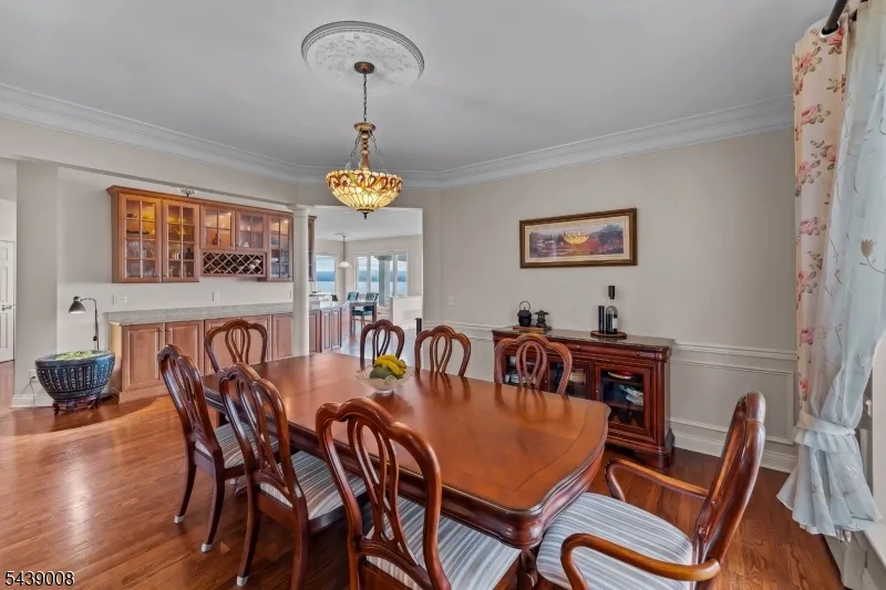 23 Lighthouse Dr South Amboy City, NJ 08879