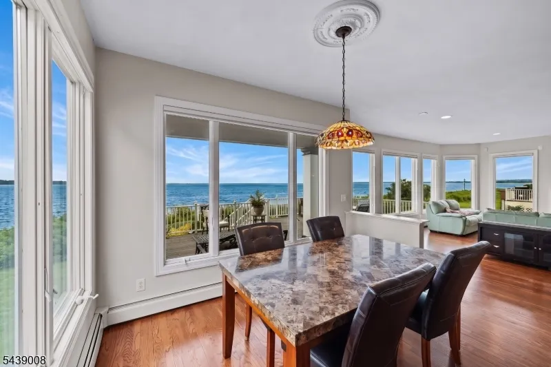 23 Lighthouse Dr South Amboy City, NJ 08879