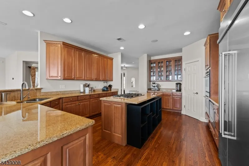 23 Lighthouse Dr South Amboy City, NJ 08879