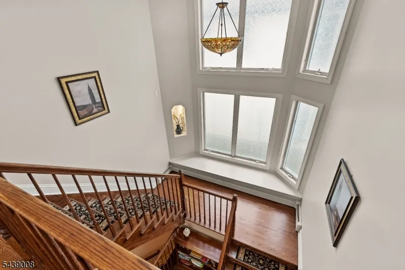 23 Lighthouse Dr South Amboy City, NJ 08879