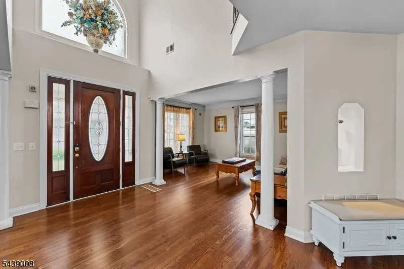 23 Lighthouse Dr South Amboy City, NJ 08879