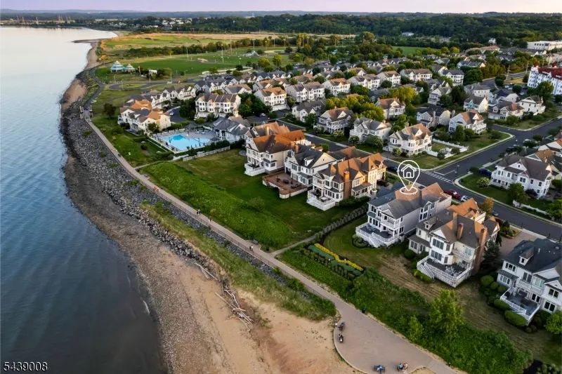 23 Lighthouse Dr South Amboy City, NJ 08879