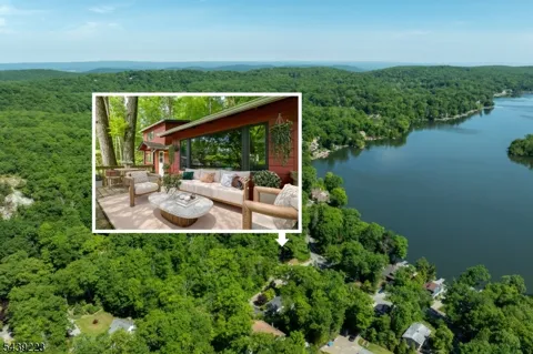 2079 Lakeside Dr