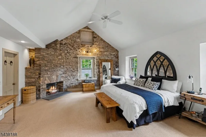 65 Brookville Hollow Rd Delaware, NJ 08559