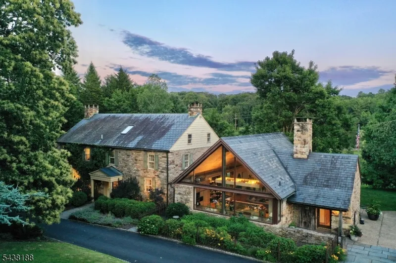 65 Brookville Hollow Rd Delaware, NJ 08559