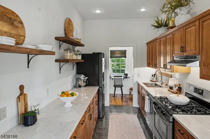 65 Brookville Hollow Rd Delaware, NJ 08559