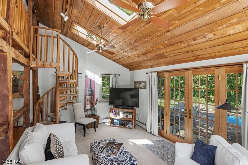 65 Brookville Hollow Rd Delaware, NJ 08559