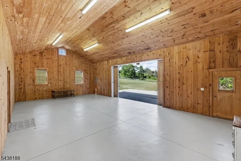 65 Brookville Hollow Rd Delaware, NJ 08559