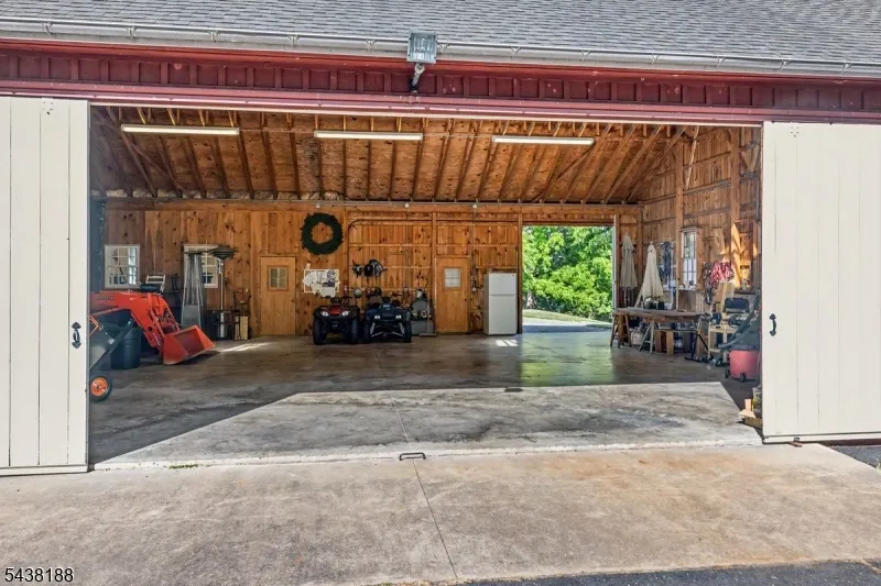 65 Brookville Hollow Rd Delaware, NJ 08559
