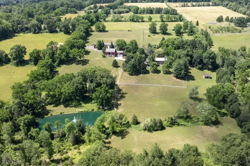 65 Brookville Hollow Rd Delaware, NJ 08559