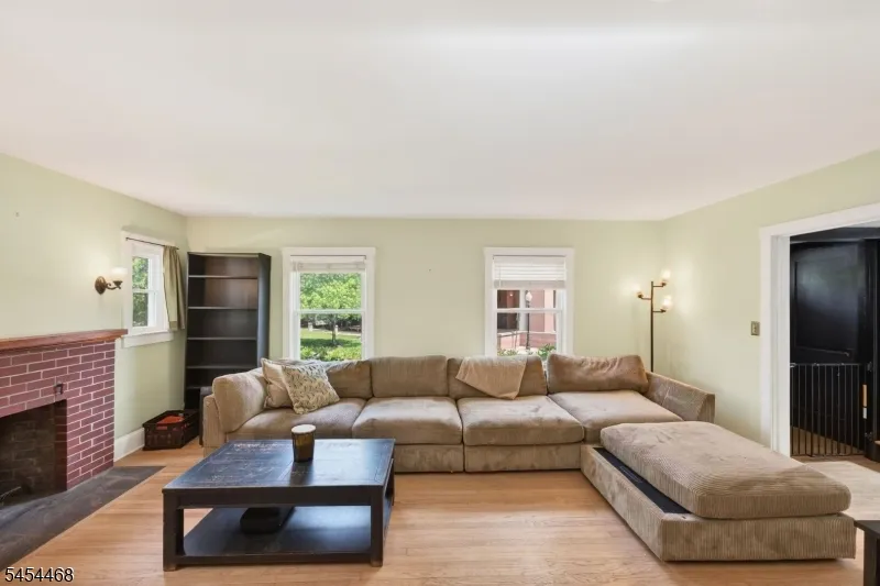 12 Capner St Flemington, NJ 08822