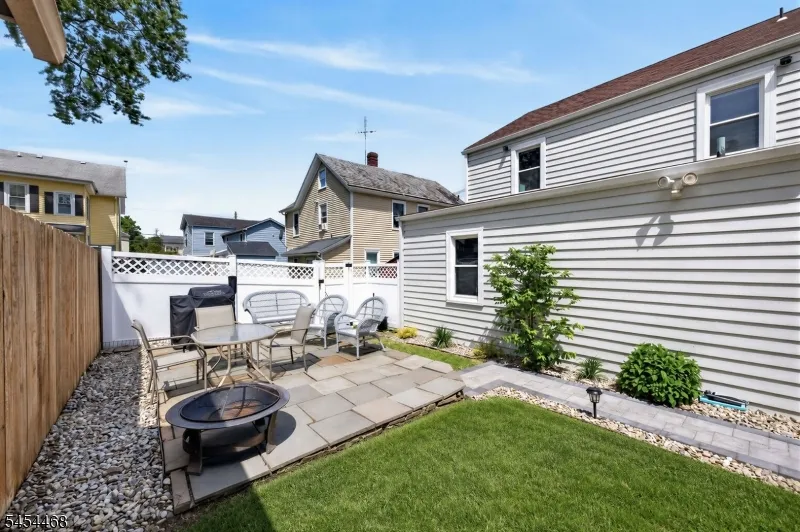 12 Capner St Flemington, NJ 08822