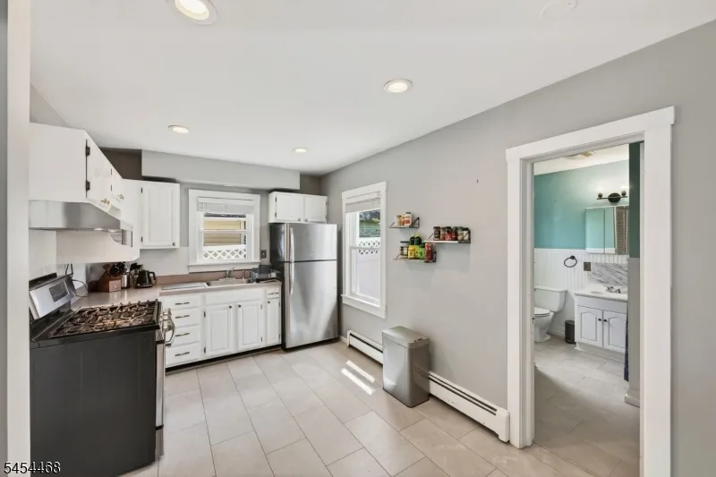 12 Capner St Flemington, NJ 08822