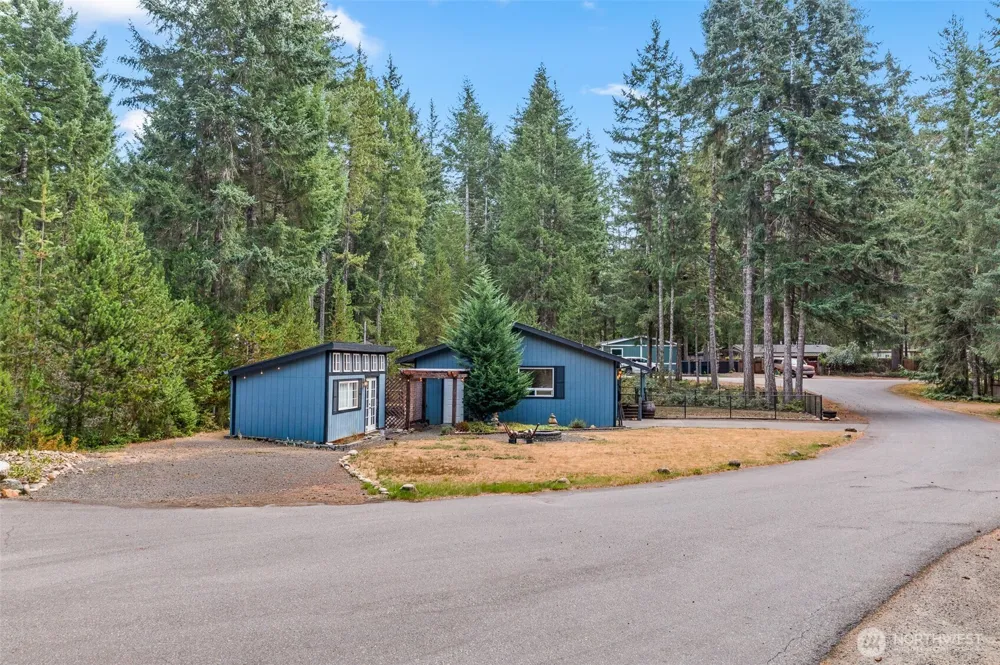 20 Buckhorn Court Hoodsport, WA 98548