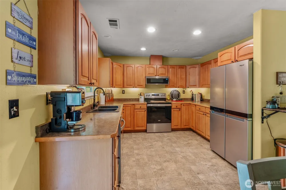 20 Buckhorn Court Hoodsport, WA 98548