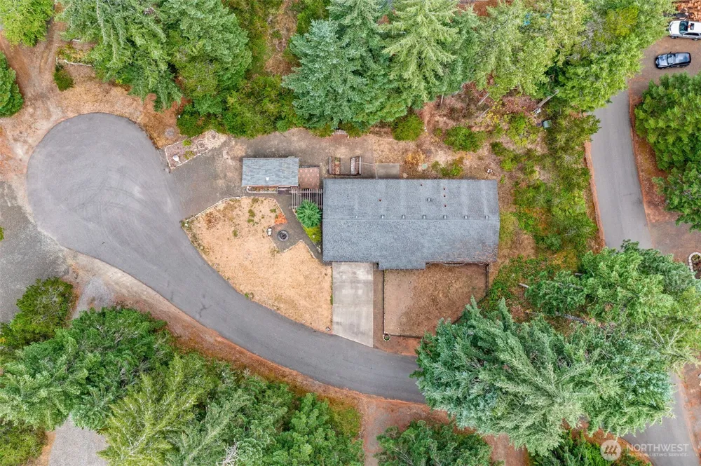 20 Buckhorn Court Hoodsport, WA 98548