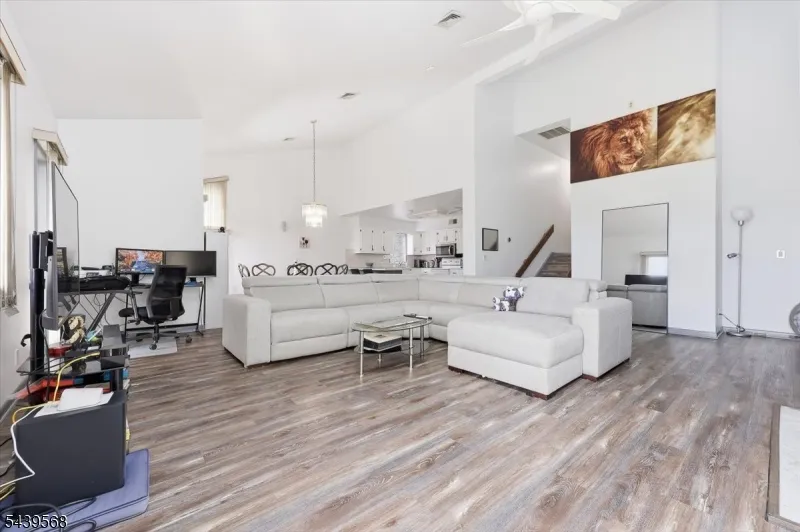 52 Adams Ter Clifton City, NJ 07013