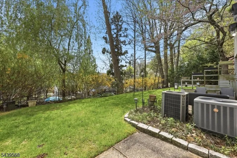 52 Adams Ter Clifton City, NJ 07013
