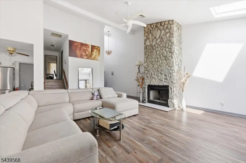 52 Adams Ter Clifton City, NJ 07013