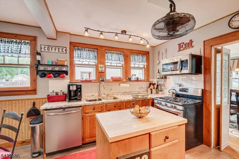 1052 Sherman Ave South Plainfield, NJ 07080