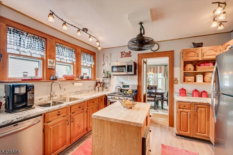 1052 Sherman Ave South Plainfield, NJ 07080