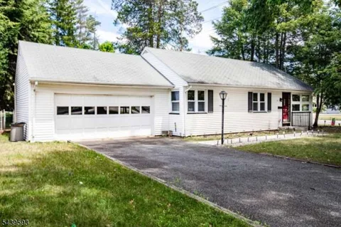 4 Beverly Rd