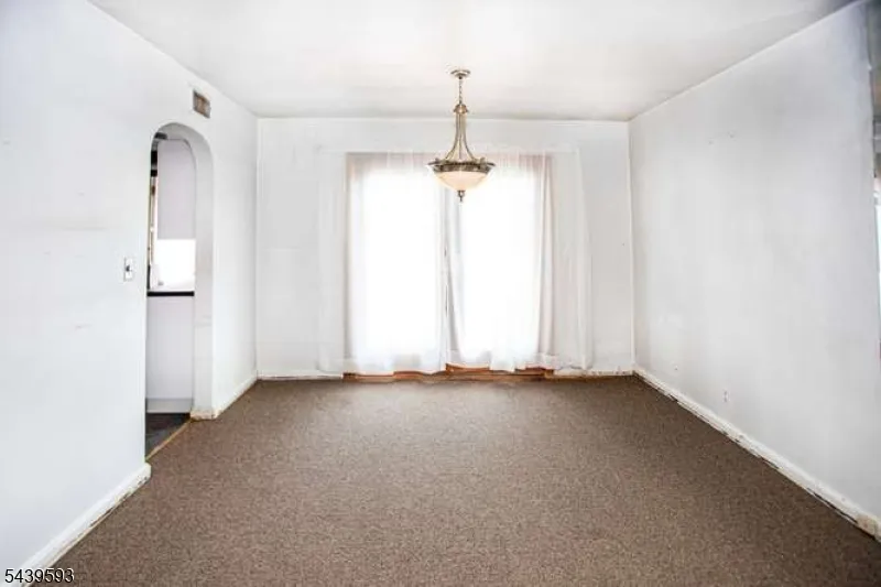 4 Beverly Rd Glen Rock, NJ 07452