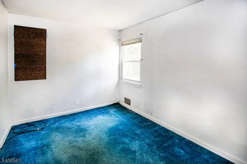 4 Beverly Rd Glen Rock, NJ 07452