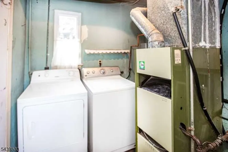 4 Beverly Rd Glen Rock, NJ 07452