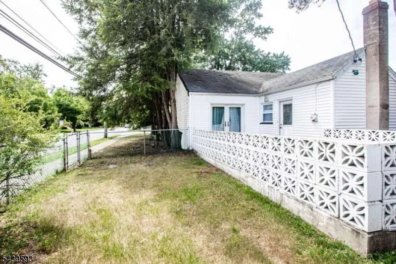 4 Beverly Rd Glen Rock, NJ 07452