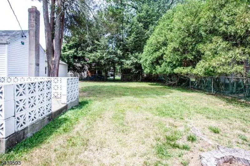 4 Beverly Rd Glen Rock, NJ 07452