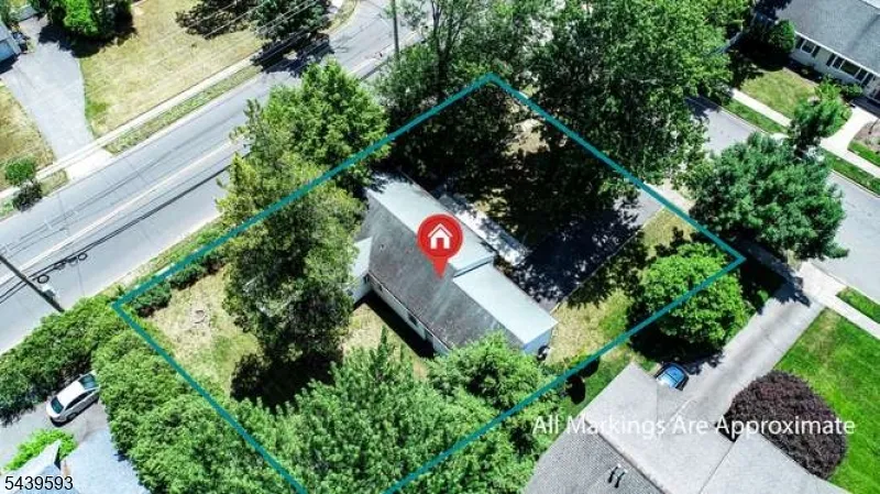 4 Beverly Rd Glen Rock, NJ 07452