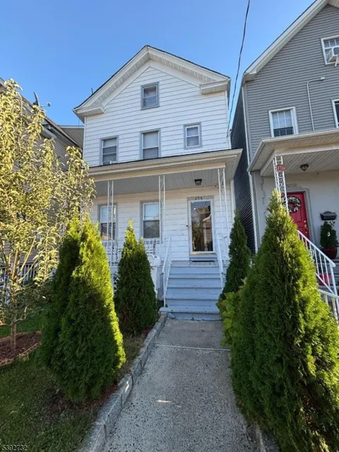 154 Sayre St