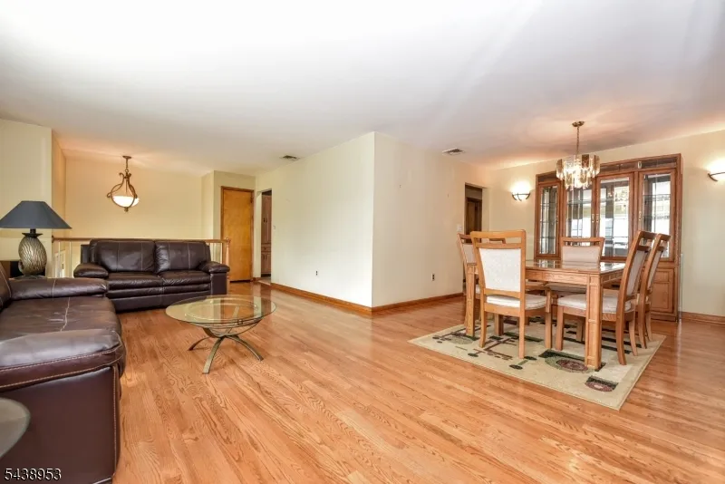 23 Harrison Ave Saddle Brook, NJ 07663