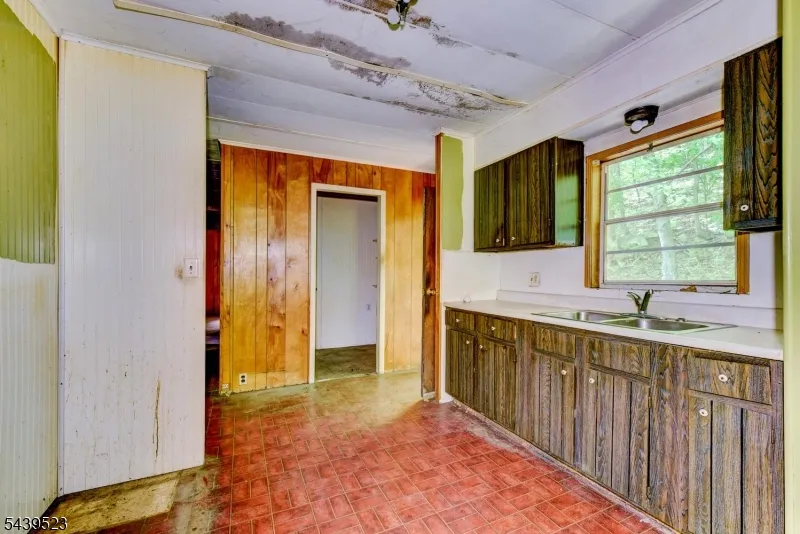 77 Sand Pond Rd Hardyston, NJ 07419