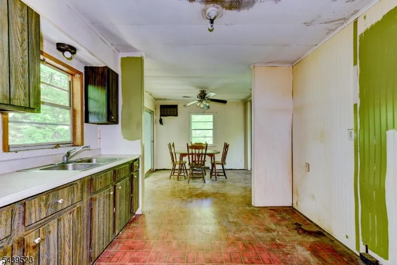 77 Sand Pond Rd Hardyston, NJ 07419