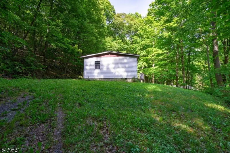 77 Sand Pond Rd Hardyston, NJ 07419