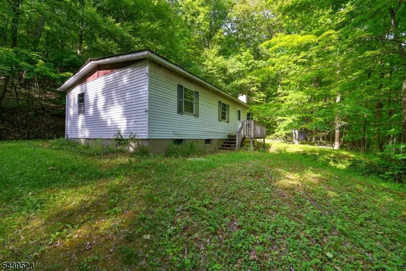 77 Sand Pond Rd Hardyston, NJ 07419