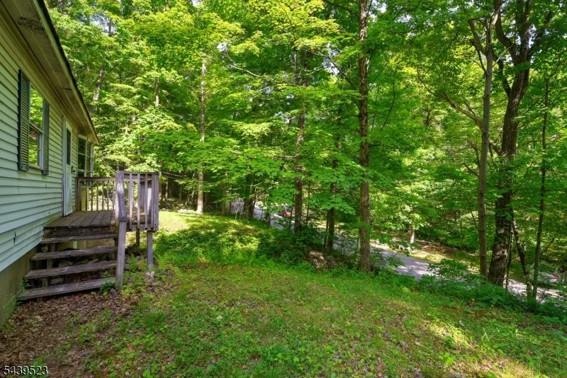 77 Sand Pond Rd Hardyston, NJ 07419