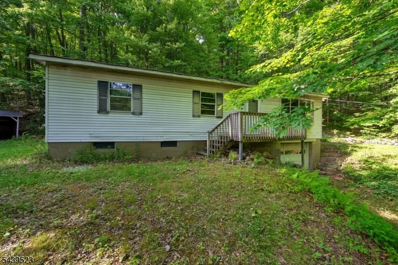 77 Sand Pond Rd Hardyston, NJ 07419