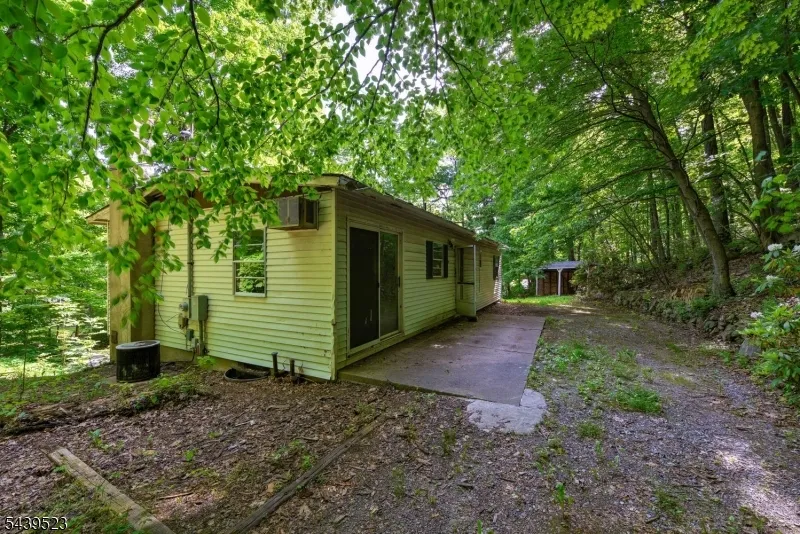 77 Sand Pond Rd Hardyston, NJ 07419