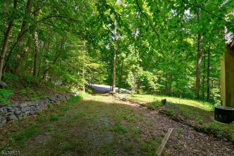 77 Sand Pond Rd Hardyston, NJ 07419