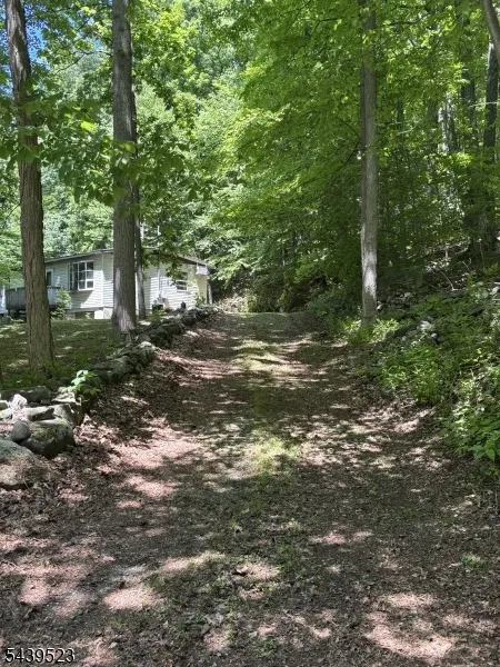 77 Sand Pond Rd Hardyston, NJ 07419